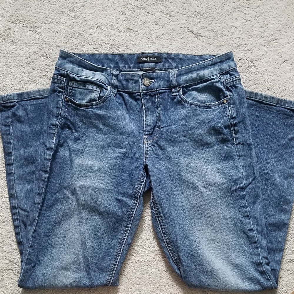 White House Black Market Size 6 Capri Jeans - Picture 2 of 9